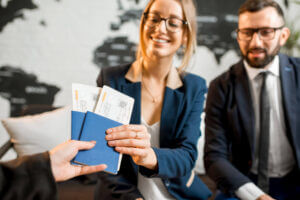 businesscouple-at-the-travel-agency-office-2023-11-27-05-27-31-utc